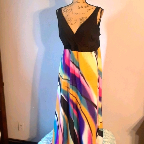 Dresses & Skirts - Summer Maxi Dress